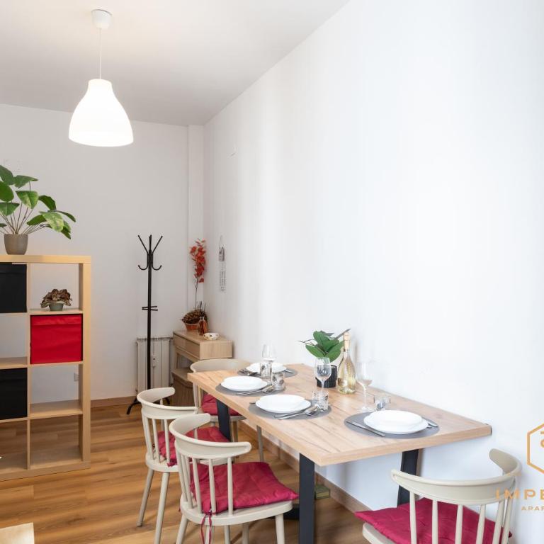 Imperium Testaccio Retreat - up to 7 pax, 2 balconies, 15 min to trastevere and metro station - Apartamento Deluxe de 2 dormitorios con balcón - 39