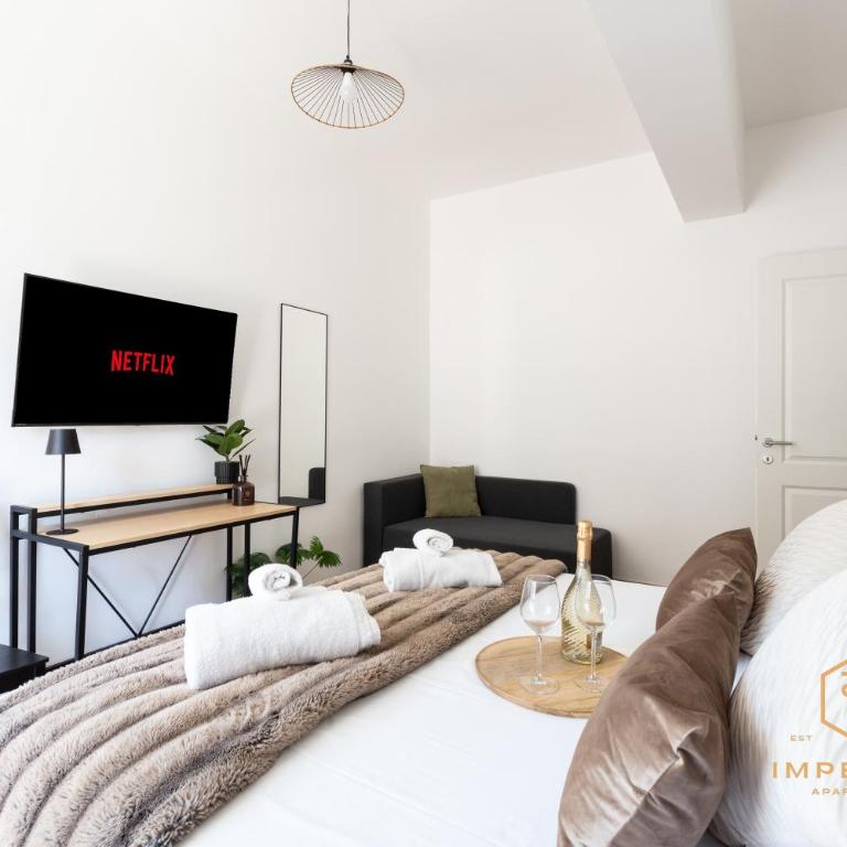 Imperium Testaccio Retreat - up to 7 pax, 2 balconies, 15 min to trastevere and metro station - Apartamento Deluxe de 2 dormitorios con balcón - 24