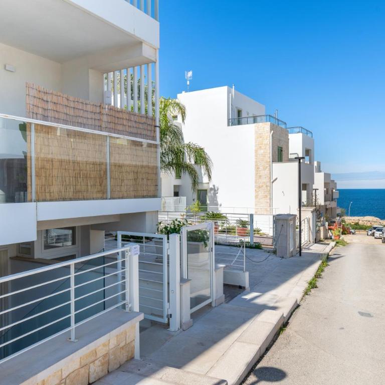 Up to 16 Guests - 3 Separate Apartments in One Building - Appartamento con 3 Camere da Letto - 17