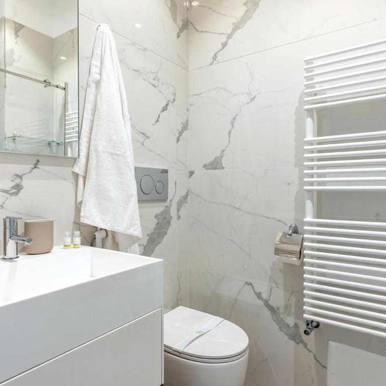 Up to 16 Guests - 3 Separate Apartments in One Building - Appartamento con 3 Camere da Letto - 18