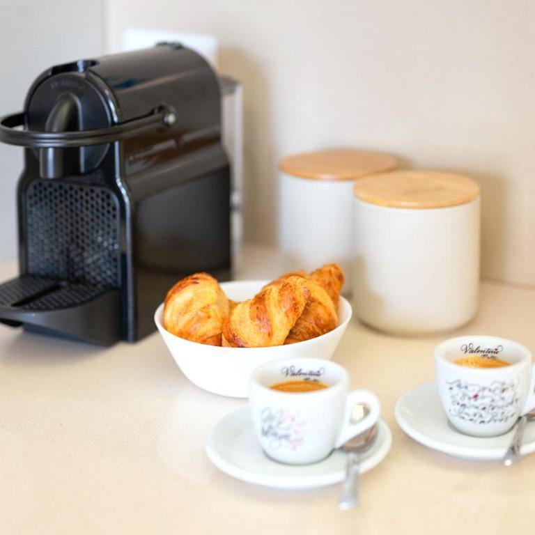 Up to 16 Guests - 3 Separate Apartments in One Building - Appartamento con 3 Camere da Letto - 25
