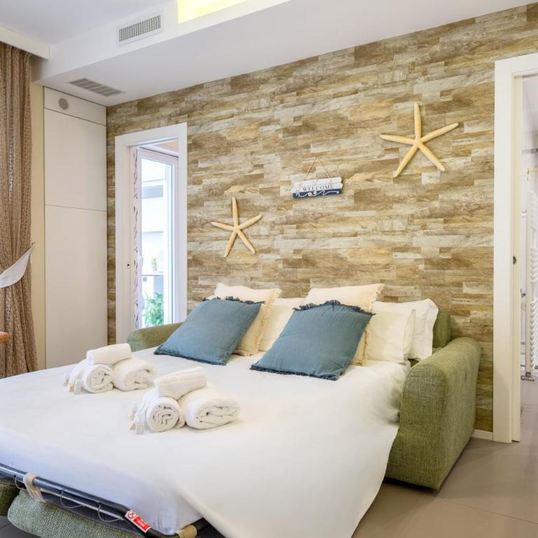 Up to 16 Guests - 3 Separate Apartments in One Building - Appartamento con 3 Camere da Letto - 63