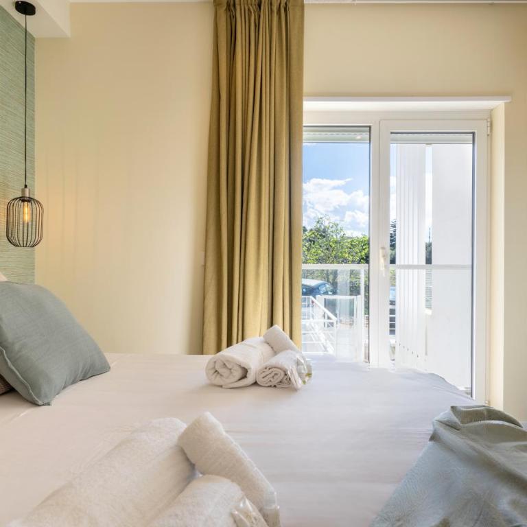 Up to 16 Guests - 3 Separate Apartments in One Building - Appartamento con 3 Camere da Letto - 77