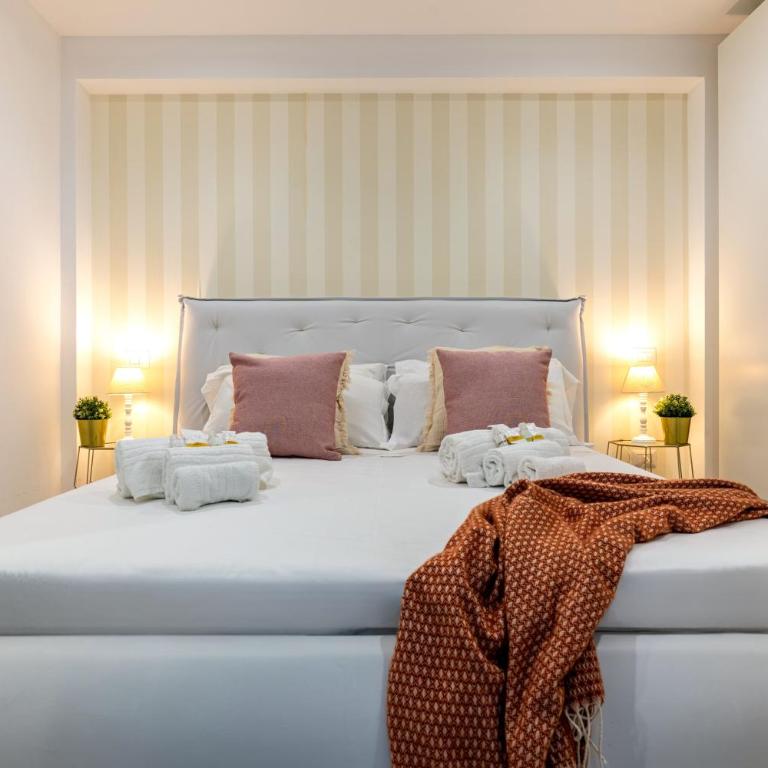 Up to 16 Guests - 3 Separate Apartments in One Building - Appartamento con 3 Camere da Letto - 84