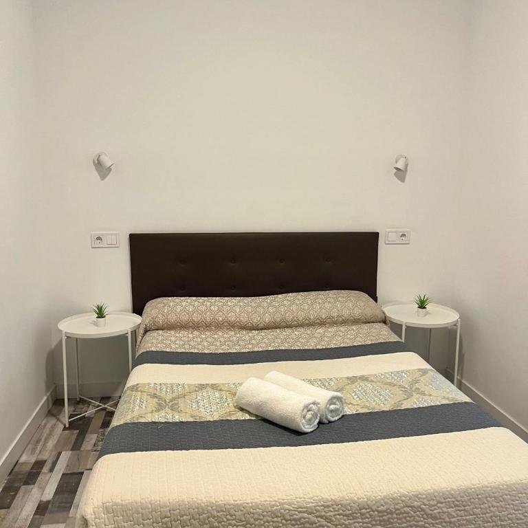 HOSTAL ANDREA GRANVIA - Habitación Doble Pequeña - 2