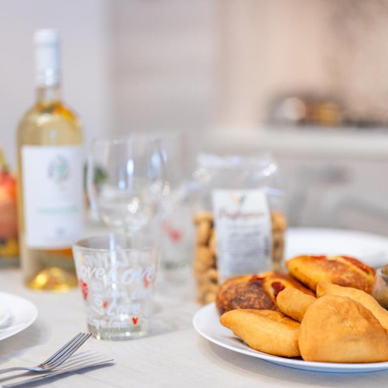 Up to 16 Guests - 3 Separate Apartments in One Building - Appartamento con 3 Camere da Letto - 99