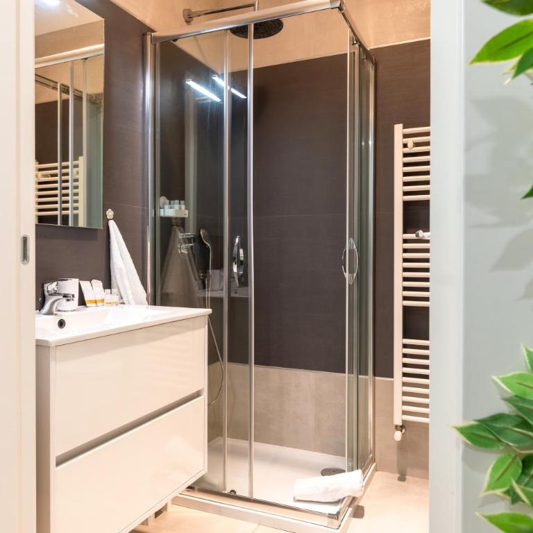 Up to 16 Guests - 3 Separate Apartments in One Building - Appartamento con 3 Camere da Letto - 94