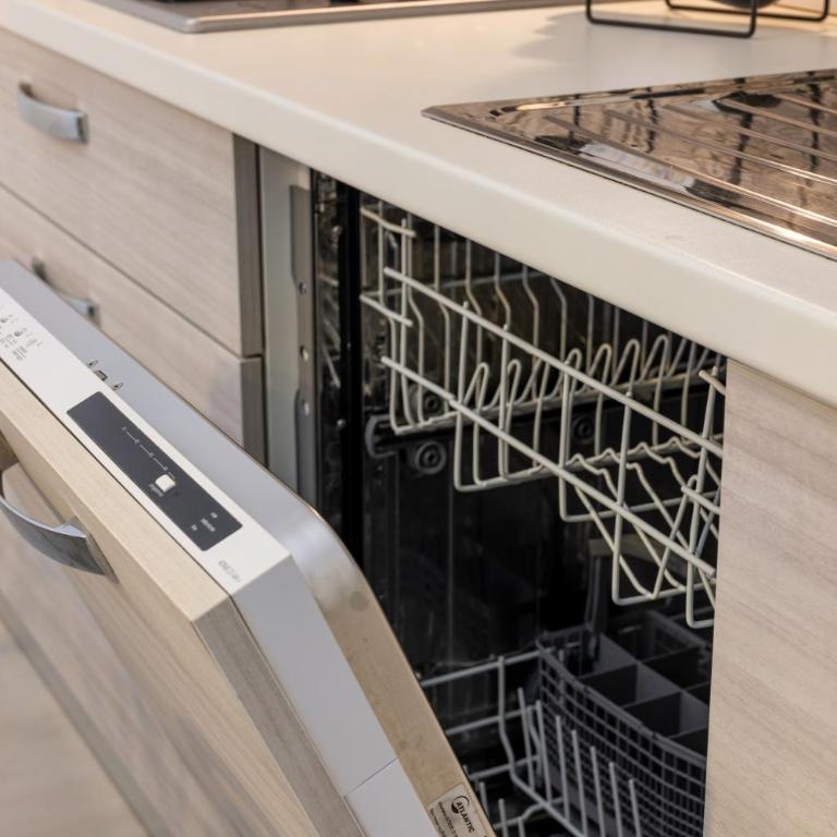 Up to 16 Guests - 3 Separate Apartments in One Building - Appartamento con 3 Camere da Letto - 89