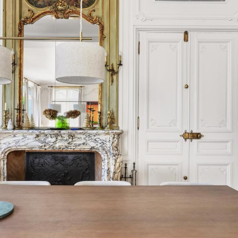 Prestigious Avenue Foch Apartment with Private Garden - Appartement - 43