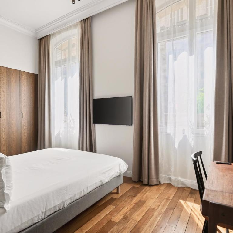 Prestigious Avenue Foch Apartment with Private Garden - Appartement - 22