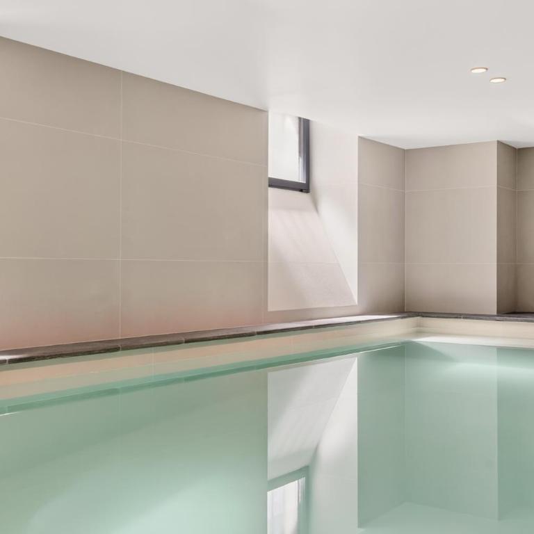 Prestigious Avenue Foch Apartment with Private Garden - Appartement - 37