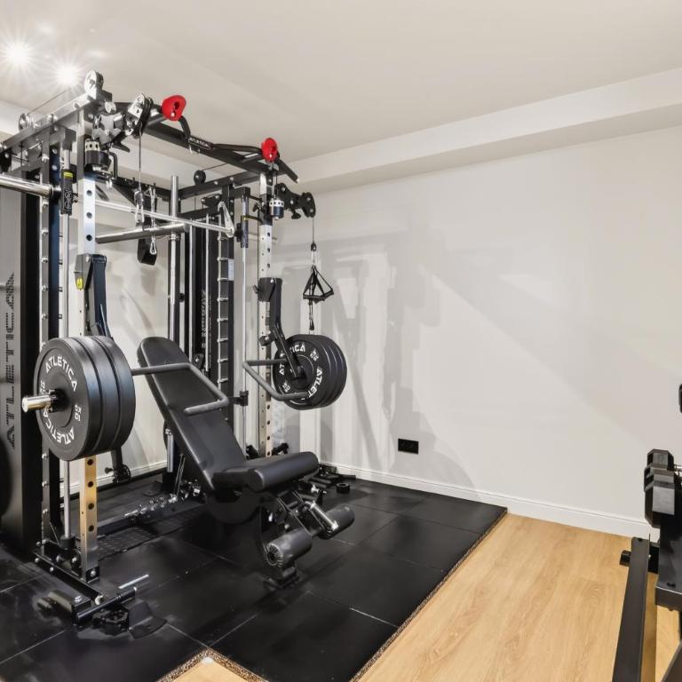 Prestigious Avenue Foch Apartment with Private Garden - Appartement - 38