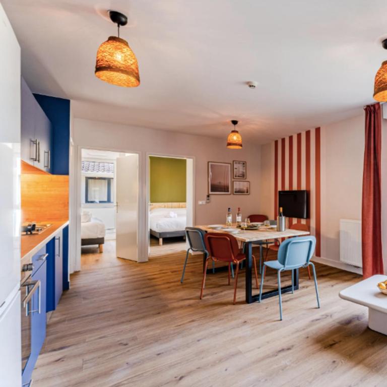 Luminous apartment with balcony and parking - Appartamento con Balcone - 8