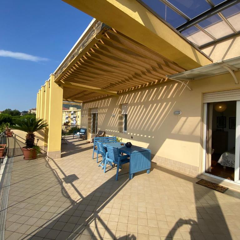 Spazioso Attico Vista Mare Albenga - Aia de Mà 12 - Appartamento con 2 Camere da Letto - 44