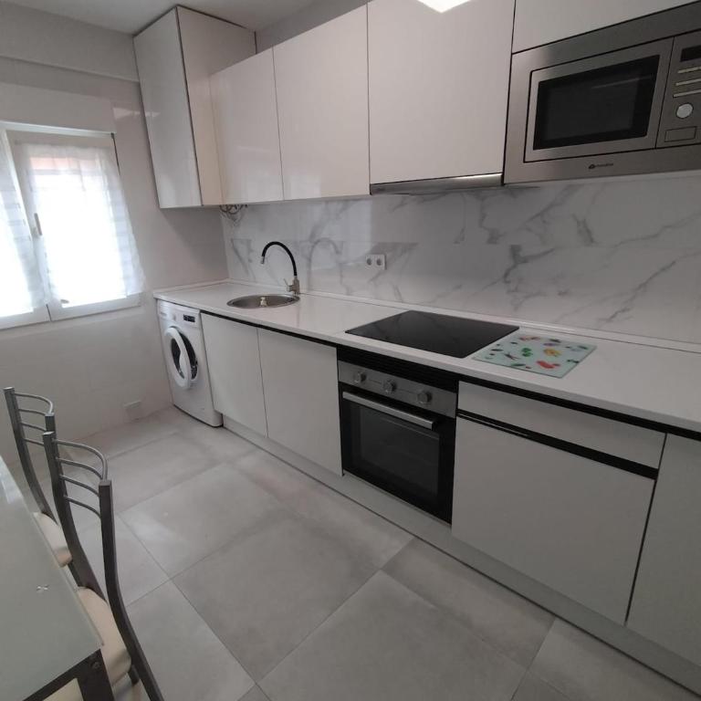 A beautiful apartment in Gijón - Apartamento de 3 dormitorios - 2