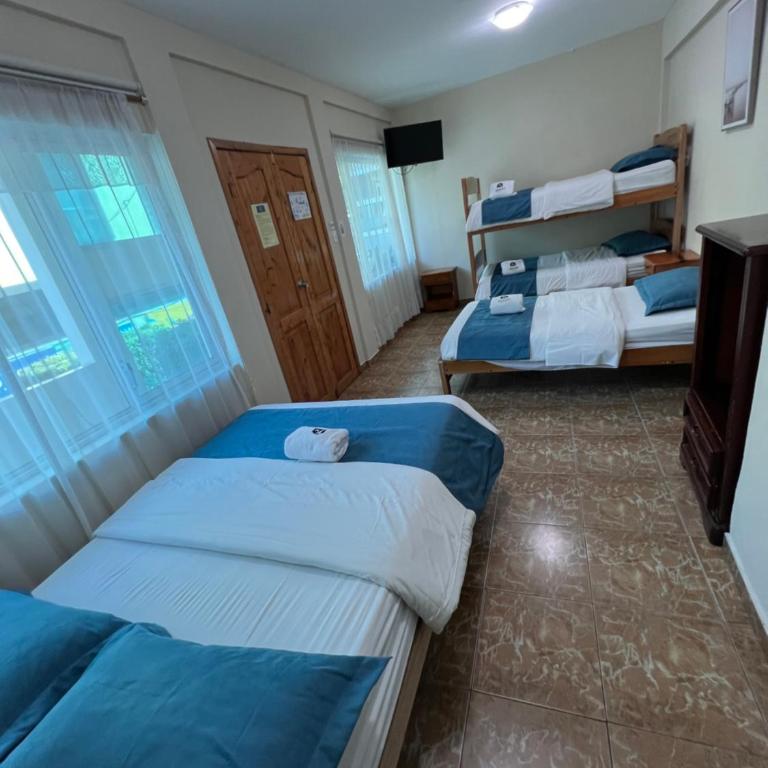 Meraki Hotel - Family Room - 1