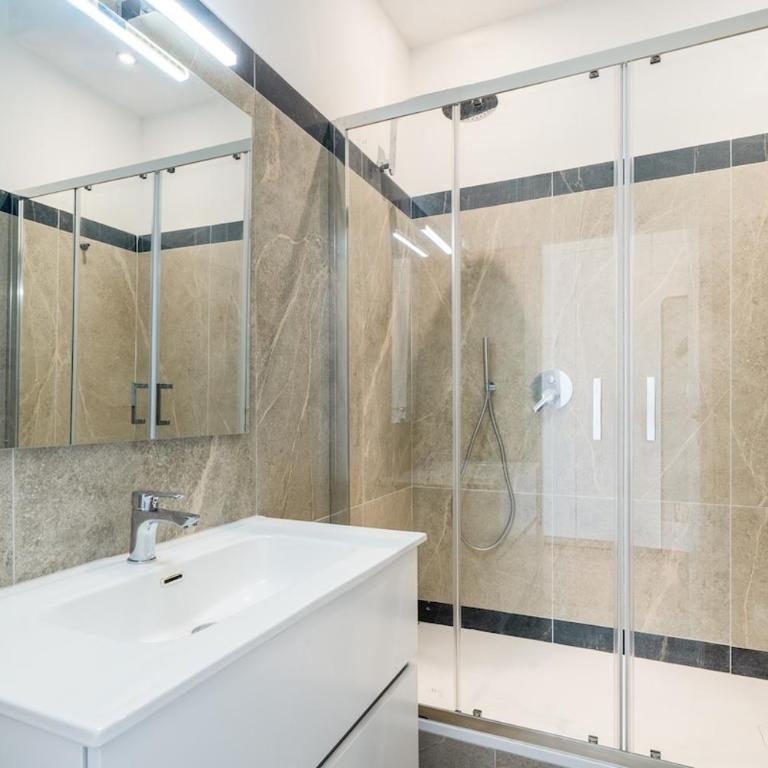 Intrho - Casa Torino 64 Elegant Apartment for 10 - Appartement 3 Chambres - 62