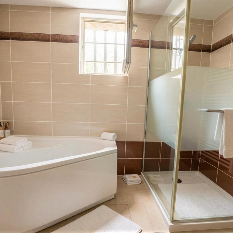 Villa JuliMée - Villa avec Piscine Privée - 29