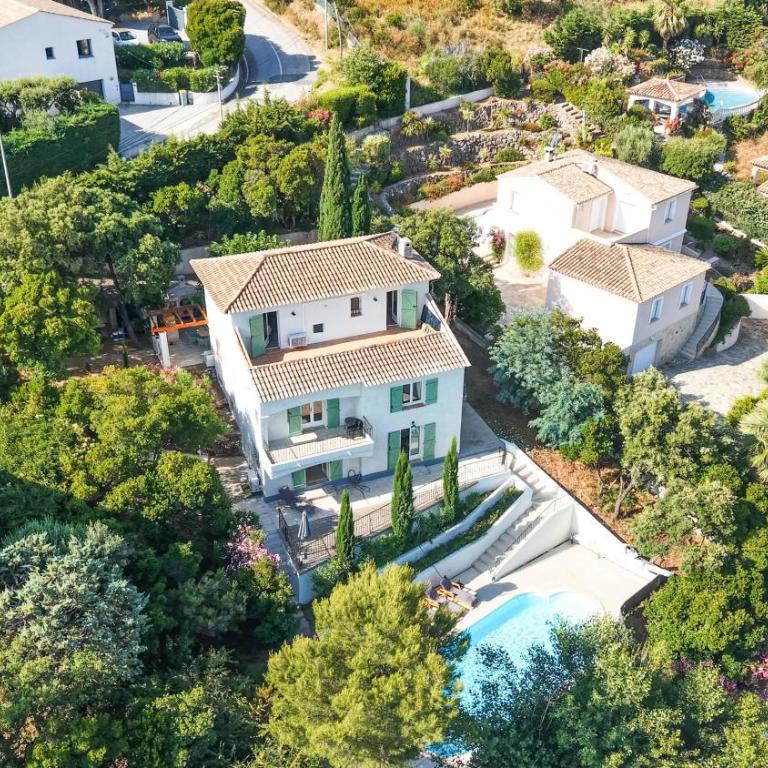 Villa JuliMée - Villa avec Piscine Privée - 2