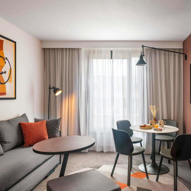 Novotel Paris Vaugirard Montparnasse - Suite Supérieure avec Lit Double et Canapé Double - 9