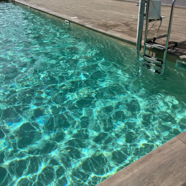 Apartamento con piscina ,parking y aire acondicionado - Apartamento de 1 dormitorio - 3
