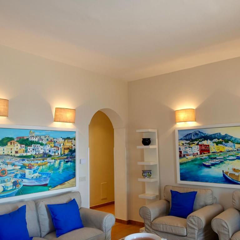 Private Sea Access Coastal Home - Sorrento Coast - Two-Bedroom Villa - 40