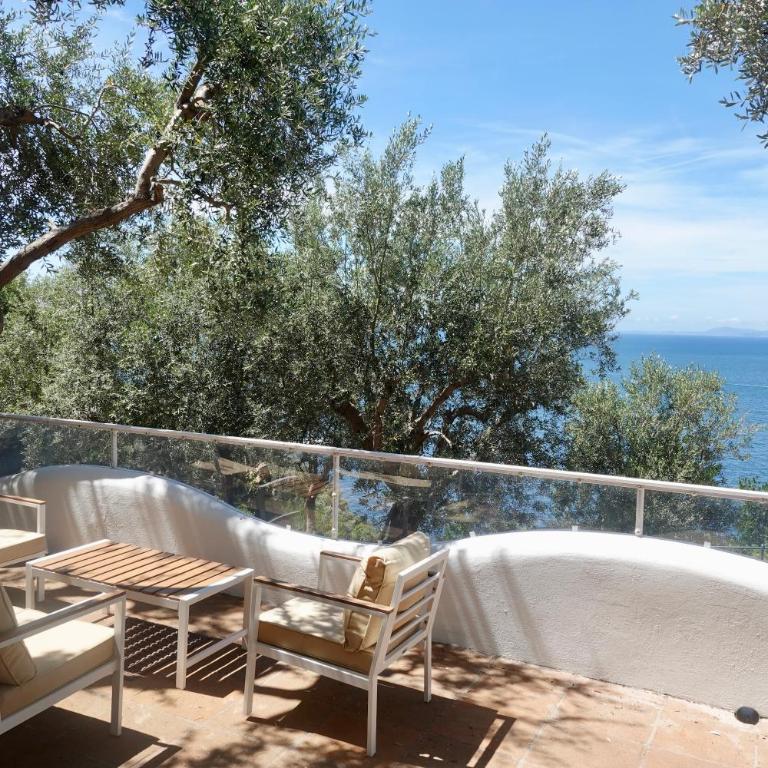 Private Sea Access Coastal Home - Sorrento Coast - Two-Bedroom Villa - 42