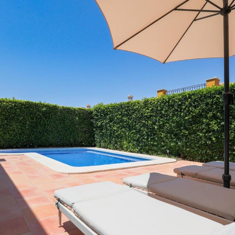Golf Retreat with BBQ and Private Pool - Casa de 2 dormitorios - 34