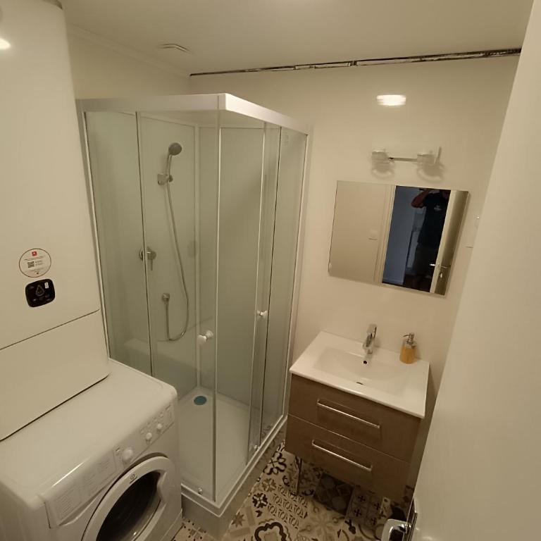 Appartement cozy et lumineux avec terrasse - Appartement 1 Chambre avec Balcon et Vue sur les Montagnes - 5