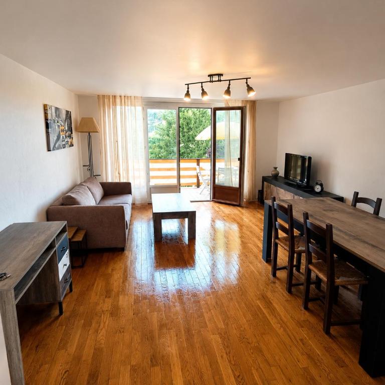 Appartement cozy et lumineux avec terrasse - Appartement 1 Chambre avec Balcon et Vue sur les Montagnes - 1