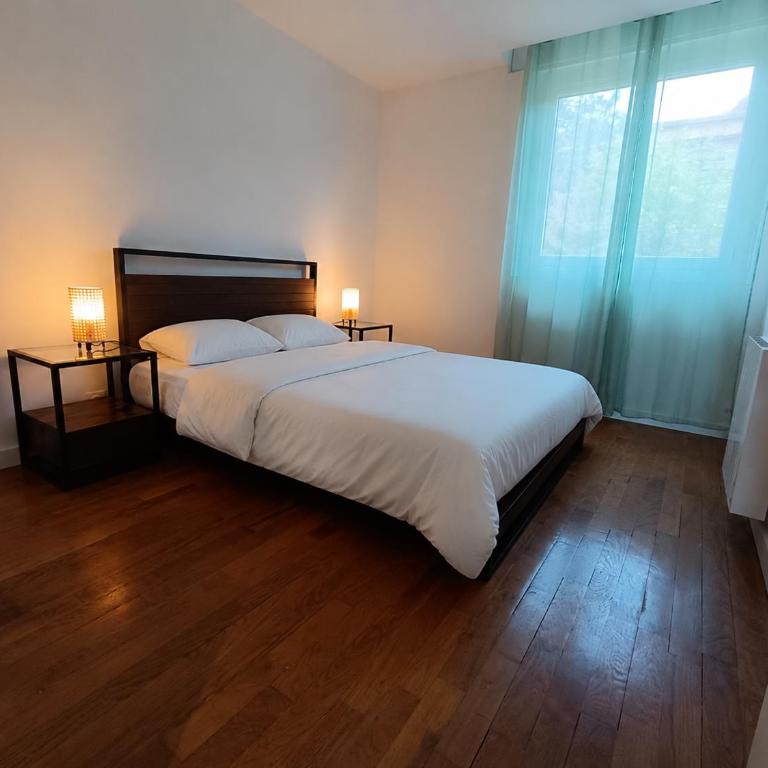 Appartement cozy et lumineux avec terrasse - Appartement 1 Chambre avec Balcon et Vue sur les Montagnes - 2