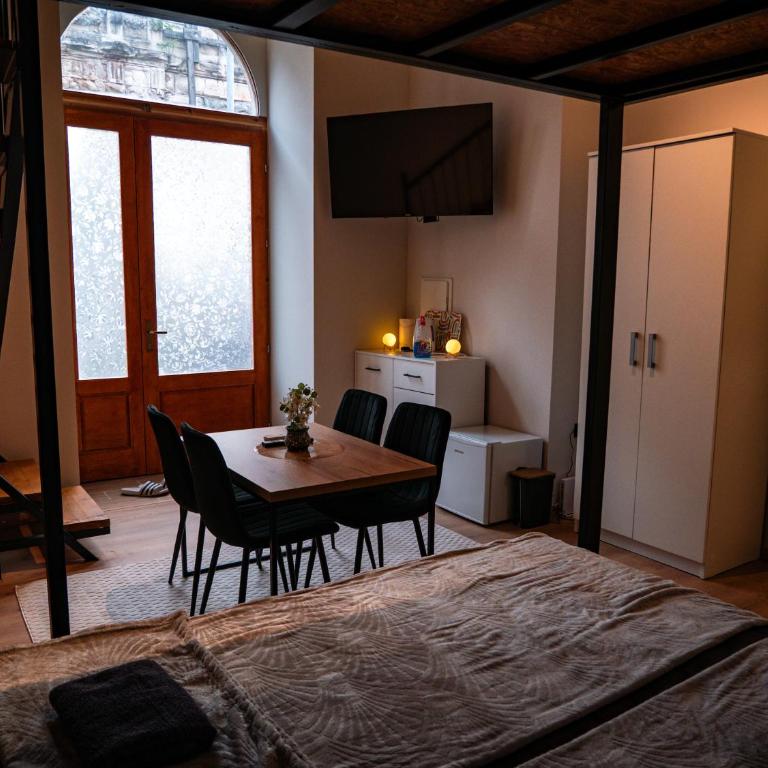 Central Nest Apartments - Studio - na Više Nivoa - 13
