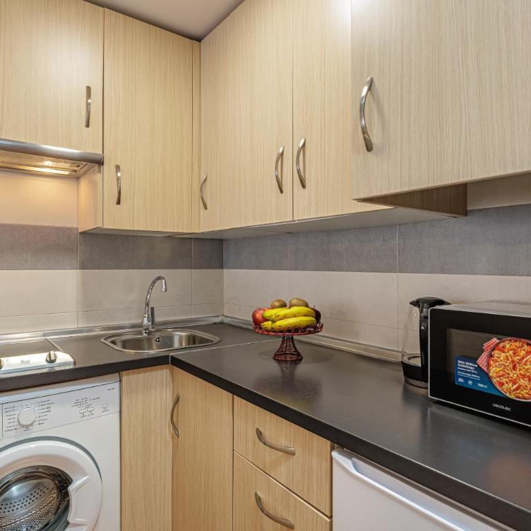 Bermeja Village - Apartamento de 1 Dormitorio con balcón y vistas a la ciudad - 7