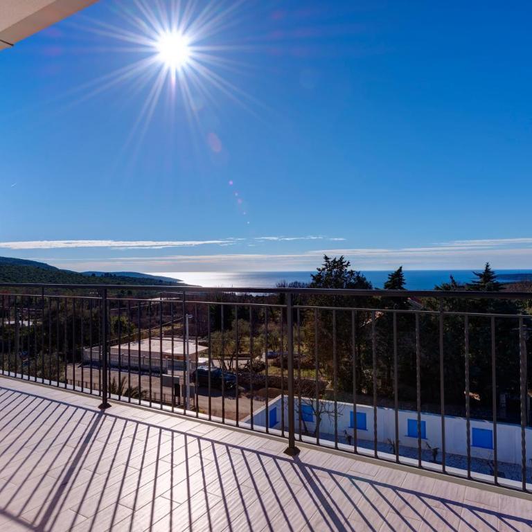 Villa Sandy Apartments - Apartment with Balcony - 7