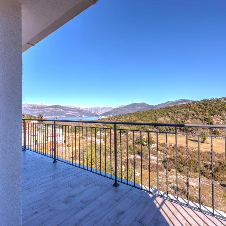 Villa Sandy Apartments - Apartment with Balcony - 9