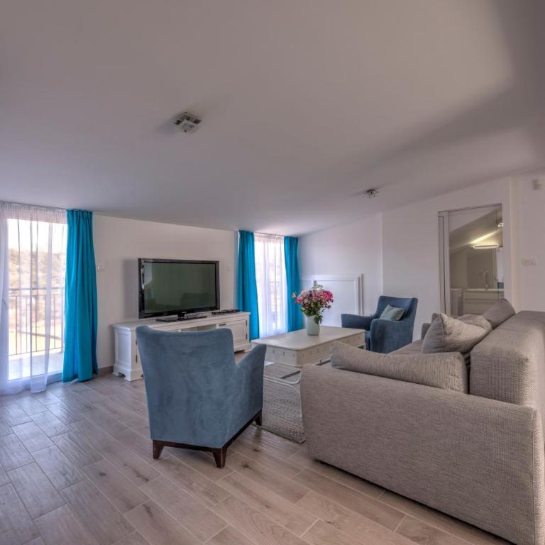 Villa Sandy Apartments - Apartment with Balcony - 10