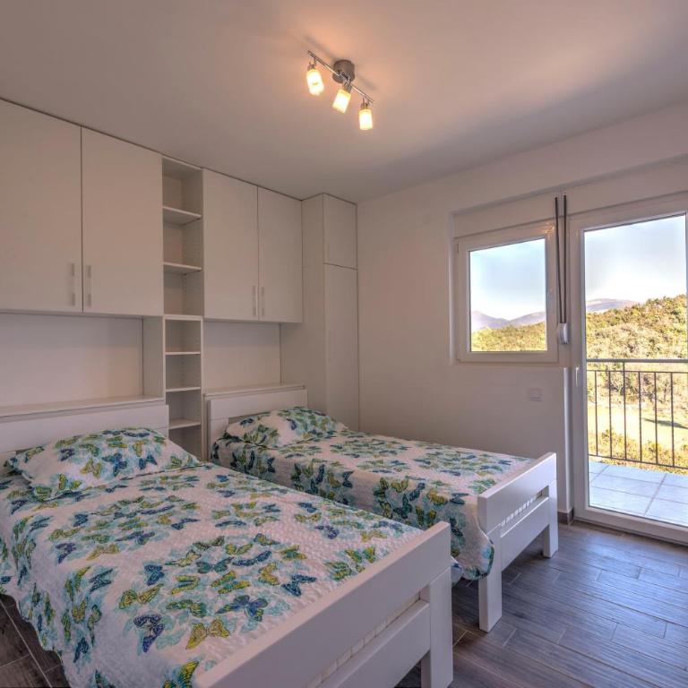 Villa Sandy Apartments - Apartment with Balcony - 13