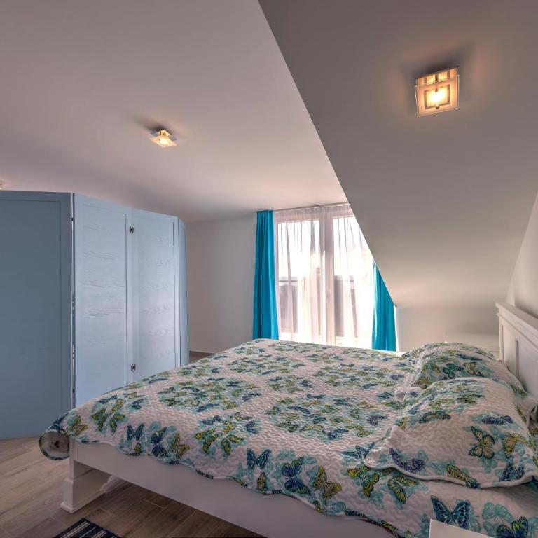 Villa Sandy Apartments - Apartment with Balcony - 14