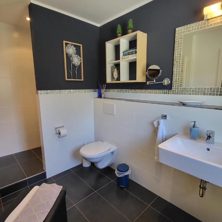 Gästehäuser Schwemmbauer - Apartment mit 1 Schlafzimmer und Balkon - 7