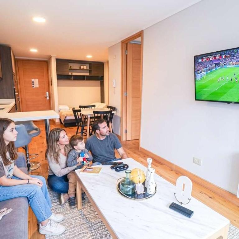 HOM I WiFi, Piscina temperada, Parking, Lavandería - Apartment - 1