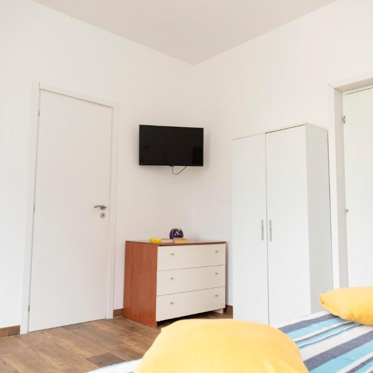 La Pennichella Apartments - by ThePuglia - One-Bedroom House - 1