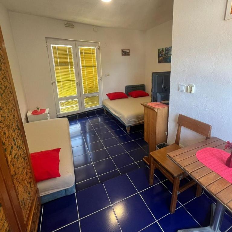 Apartmani uz obalu - Studio Standard - 1