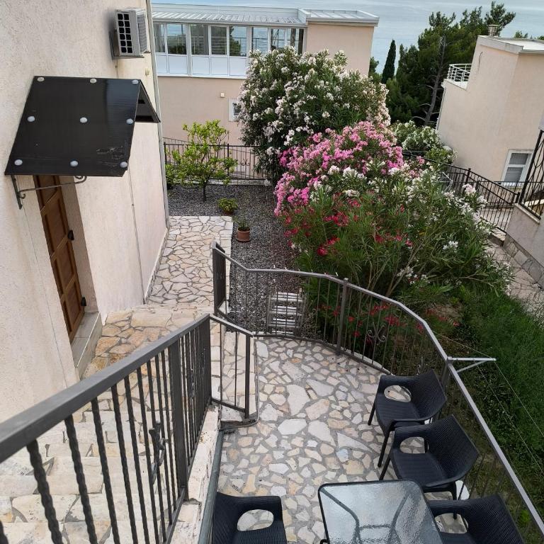 Villa Roan - Apartment with Sea View - 19