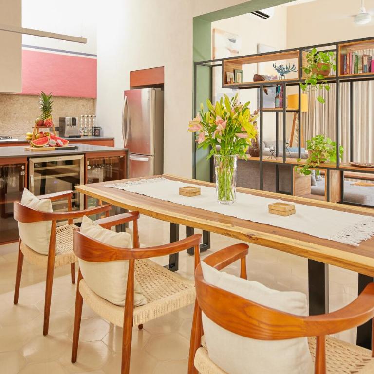 Casa Zunum Stylish gem with pool in Merida Centro - Three-Bedroom Villa - 20
