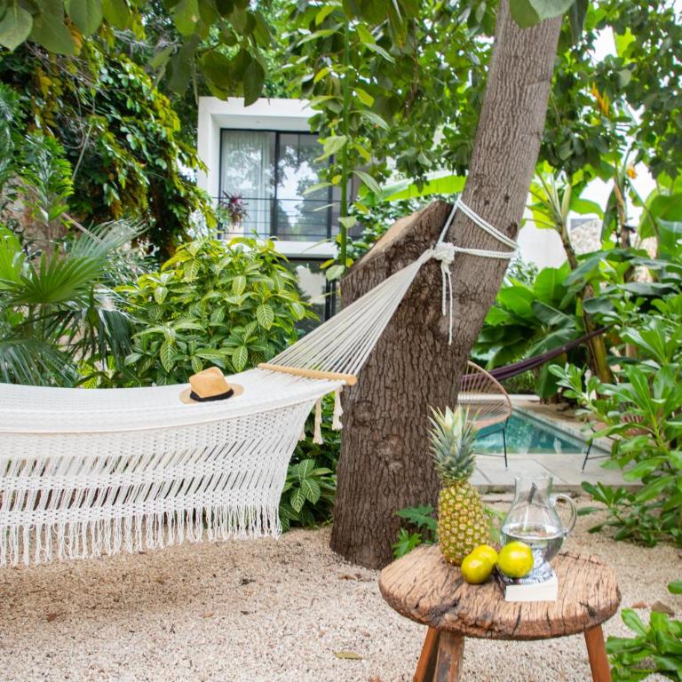 Casa Zunum Stylish gem with pool in Merida Centro - Three-Bedroom Villa - 34