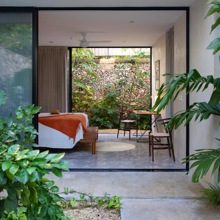 Casa Zunum Stylish gem with pool in Merida Centro - Three-Bedroom Villa - 15