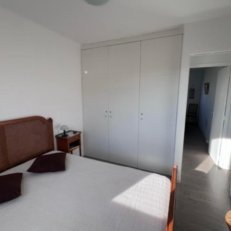 Appartement proche centre et plage - Appartement - 8