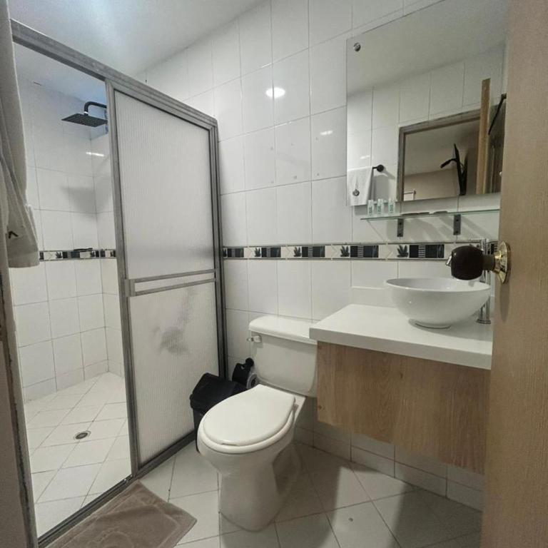 Hotel Villa Real 70 Laureles - Superior Triple Room - 1