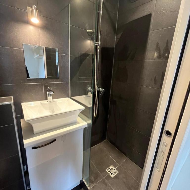 Lovely studio for rent in Paris 17 - Appartement 1 Chambre - 7
