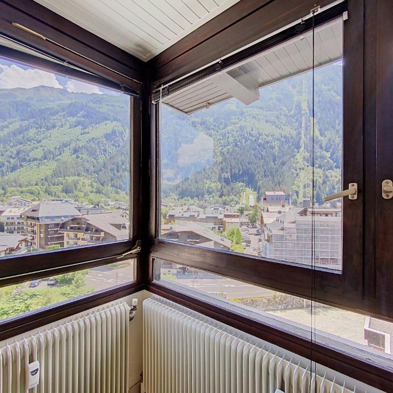 Two bedroom apartment, Hypercenter, terrace Mont Blanc, parking - Two-Bedroom Apartment - 48